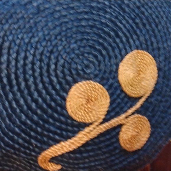 Susie Essential Handbag - Picture 2 of 8